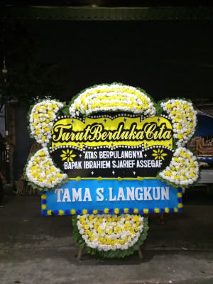 Papan Bunga Duka di Perintis
